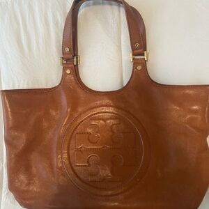 Beautiful Tan Tory Burch Bag